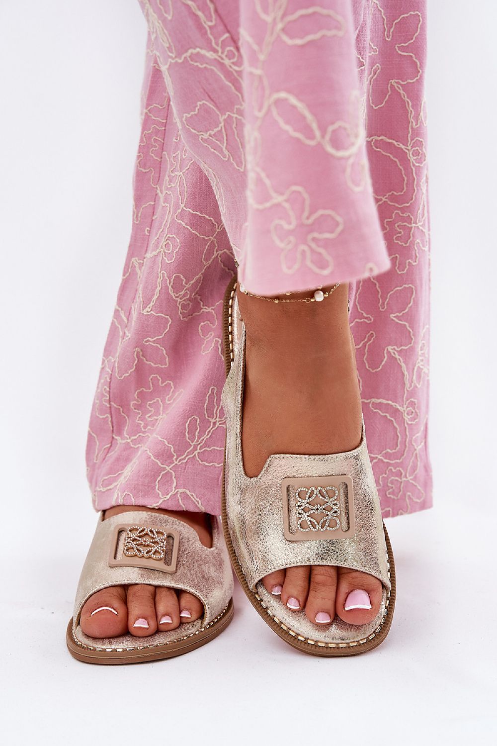 Sandals model 215714 Step in style
