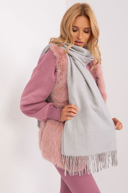  Shawl model 187613 AT 