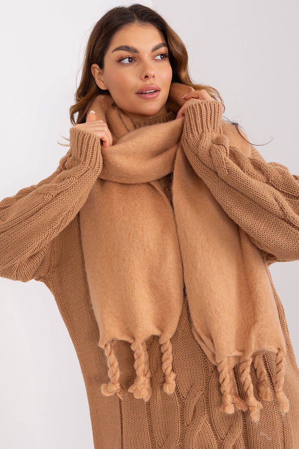  Shawl model 190154 AT 