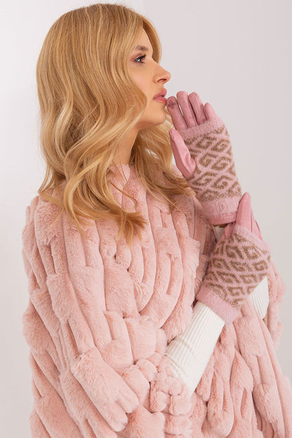  Gloves model 190818 AT 